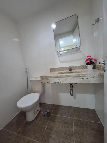 Three-Bedroom Apartment - Oceanfront image 7