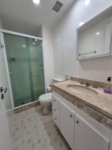 Three-Bedroom Apartment - Oceanfront image 8