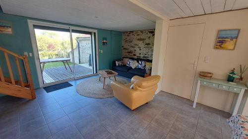 Gites O Ptit Bonheur - Vendee - 2 Maisons de 85 m2 chacune avec piscine exterieure chauffee & couver in Saint-Christophe-du-Ligneron