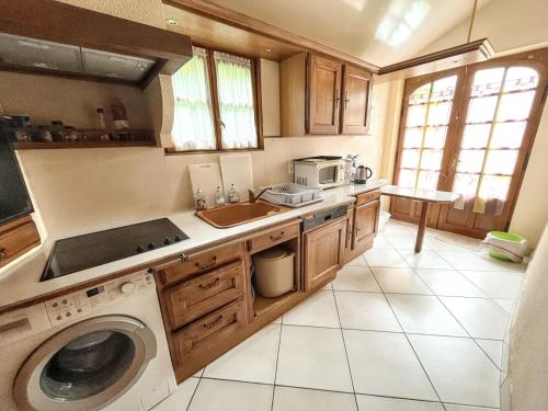 House with 2 bedrooms in Lanobre with enclosed garden and WiFi - image 13