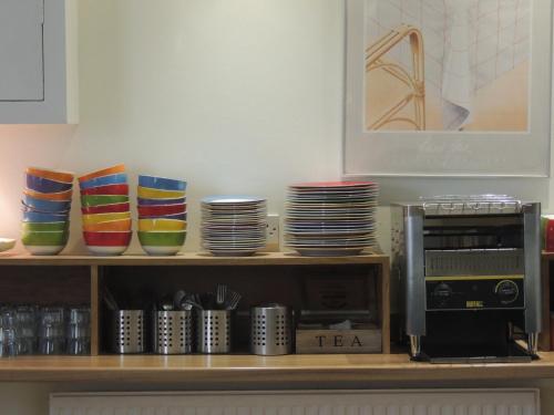 Dolphin Inn - The Lodge - image 11