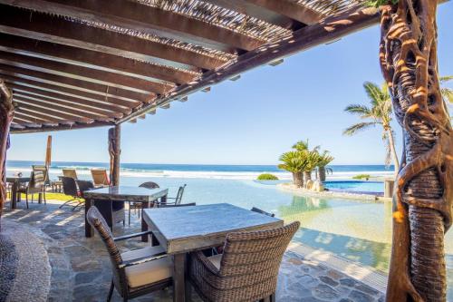 Restaurant, Sol Pacifico Deluxe Oceanfront Condo in San Javier