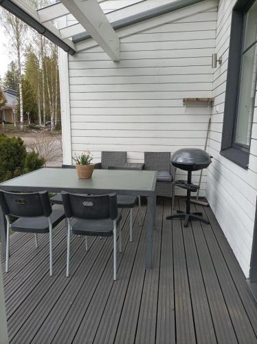 Semidetached house, 15 min from airport, sauna Semidetached house, 15 min from airport, sauna