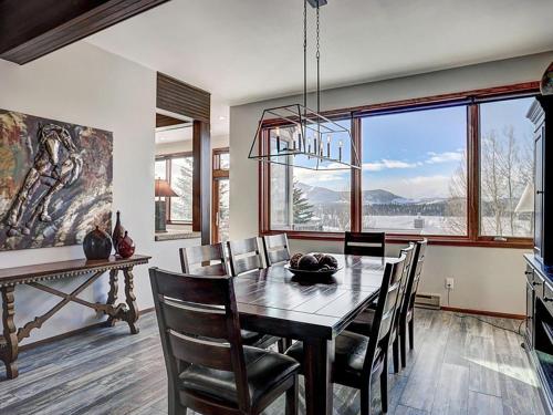 Luxury By The Lake in Dillon, USA