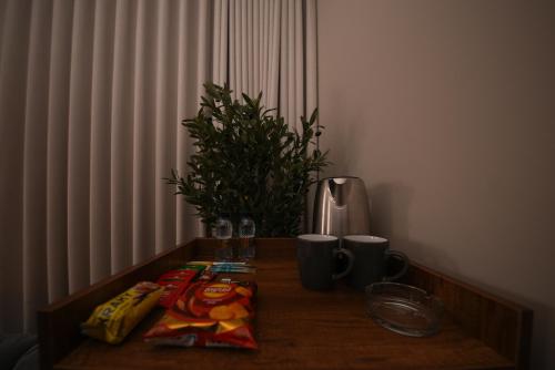 Budget Double Room image 7