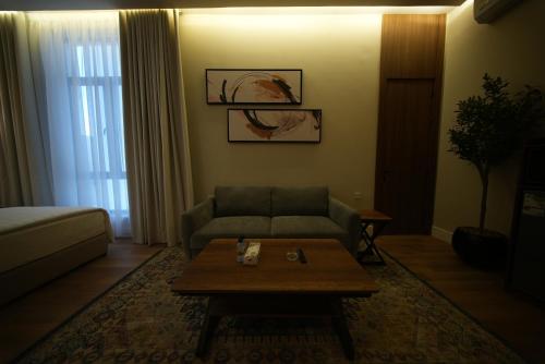Budget Double Room image 8
