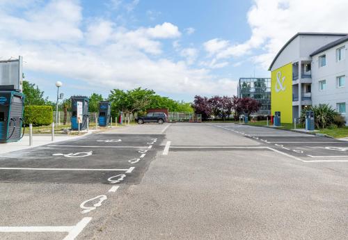 B&B HOTEL Nantes Aeroport