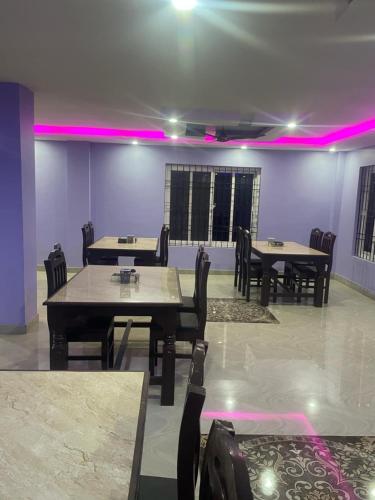 Restaurant, Red Tiger Resort in Hetauda