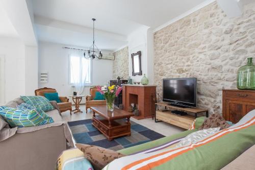 19th century winemaker's home gîte à louer Nissan-lez-Enserune