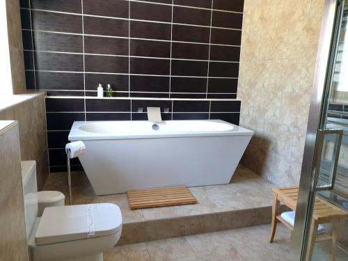 Tranquil & Unique Villa on the UK's sunniest place in Willingdon