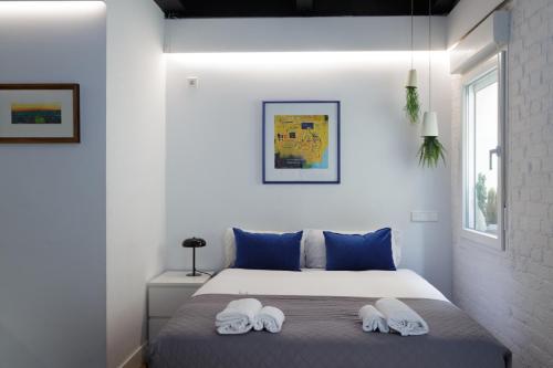 Industrial Loft & Private courtyard Acacias