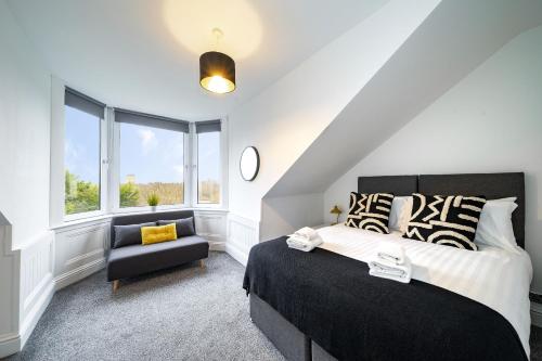 Cross Road Apartment