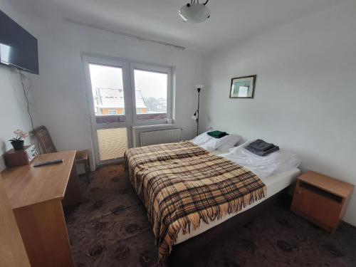 2 twin beds