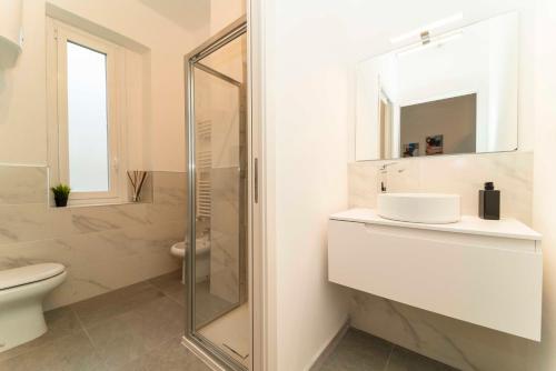 1 B&Business Torino - 50 mt dalle Molinette, 300 mt da Metro Spezia, 1k m da Lingotto Fiere near Museo dell'automobile