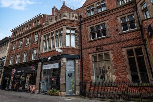 Deluxe 2 Bedroom Apartment In City Centre
