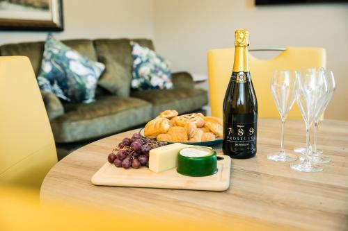 Serenity Suites Serenity Suites