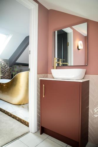 Serenity Suites Serenity Suites