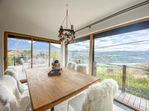 Villa d'excellence vue lac gîte à louer Chalméane