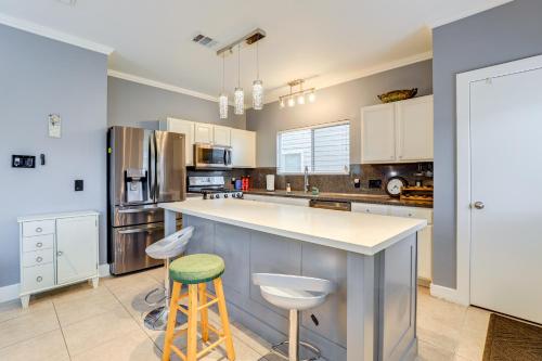 23 Mi to Houston Lakefront Home with Fenced Yard! in Katy, USA