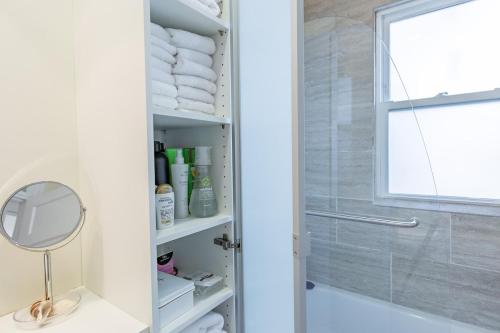 Peaceful Oasis on Munjoy Hill 1st flr 3BR parking Peaceful Oasis on Munjoy Hill 1st flr 3BR parking