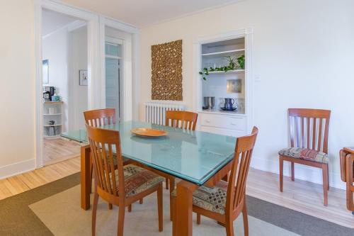 Peaceful Oasis on Munjoy Hill 1st flr 3BR parking Peaceful Oasis on Munjoy Hill 1st flr 3BR parking