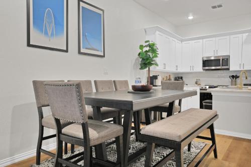 Victory Villa in Arlington, USA