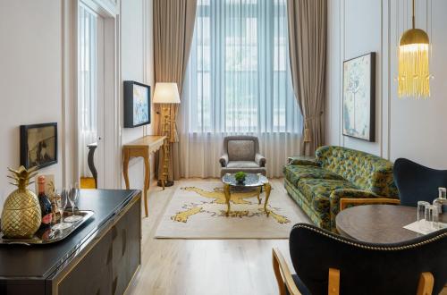 One-Bedroom King Suite room in Maison Métier