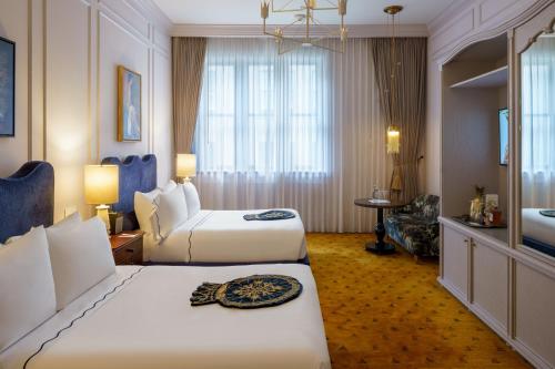 Double Room with Two Double Beds room in Maison Métier