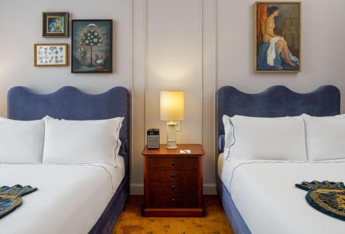 Double Room with Two Double Beds image 2