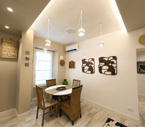 From Andrea apartment to the Colosseum, Рим (фото 6)
