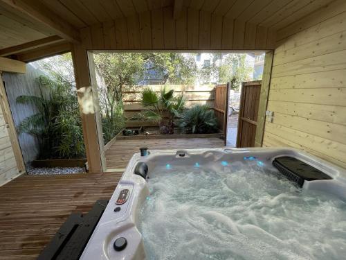 Appartement Céleste - Villas Lake and Sea - 온수 욕조