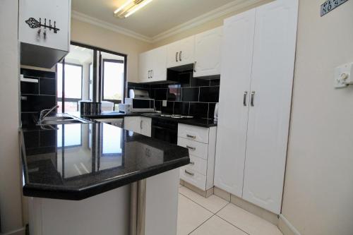 Kitchen, Surf Bay Sands 35 in Windsor on Sea