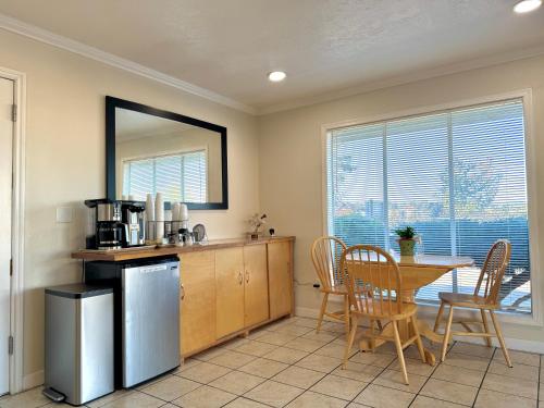 設施, 斯努茲旅館 (Snooz Inn) in 威爾遜維爾 (OR)