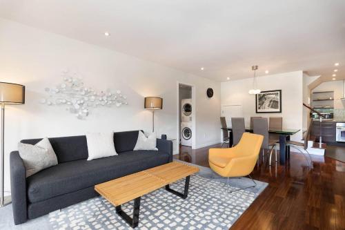 Wintergreen 34 | Townhome a Short Walk to Skiing & Blackcomb Gondola, Secure Parking in Whistler, Canada