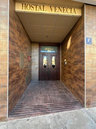 Hostal Venecia in Monzon