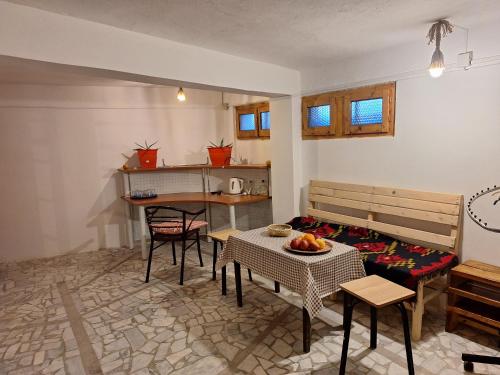 At Pikotiko's - Korca City Rooms for Rent