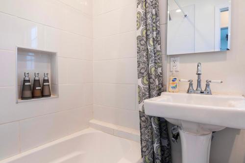 Cozy Ground-Floor Studio Near Beverly Hills Dining & Pico Blvd, Los Angeles (fotografie 5)