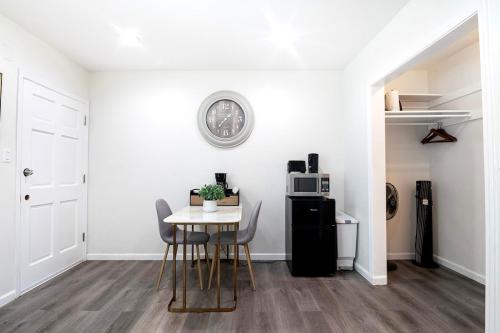 Cozy Ground-Floor Studio Near Beverly Hills Dining & Pico Blvd, Los Angeles (fotografie 10)