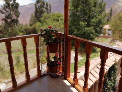 Cheerful little cottage, with a grill and campfire area