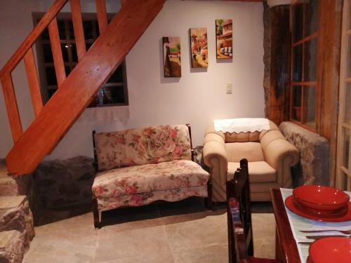 Cheerful little cottage, with a grill and campfire area