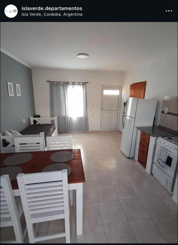 Departamentos Isla Verde in Leones