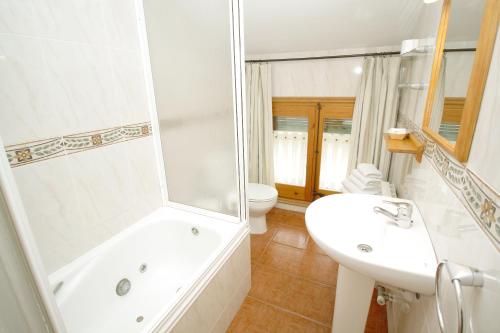EVA & TRAVEL - Hotel LA BOTIGA in Prades