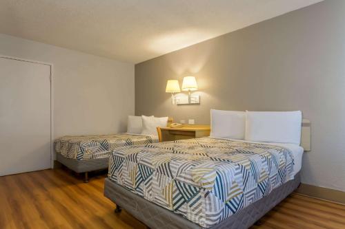 1 queen bed