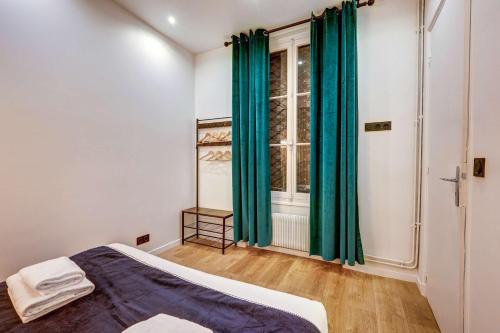 Cozy and modern next to Sacré-Coeur - image 4