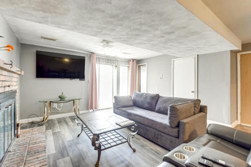 12 Mi to Dtwn St Louis Family Home with Fireplaces! in Fairview Heights (Illinois)