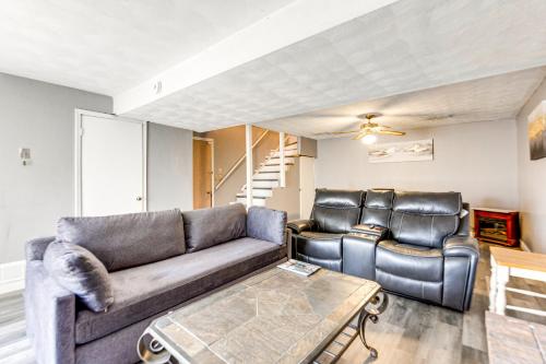 12 Mi to Dtwn St Louis Family Home with Fireplaces! in Fairview Heights (Illinois)