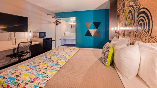 Queen Room