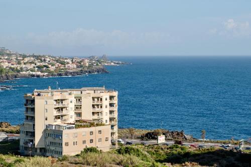 Triple Room with Sea View image 1
