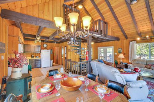 McCall Creekside Cabin Secluded Buena Vista Gem! in Nathrop, USA