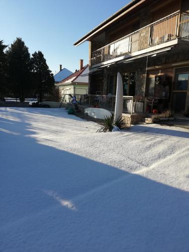 Kert, Sailor Apartman Balatonlelle in Balatonlelle